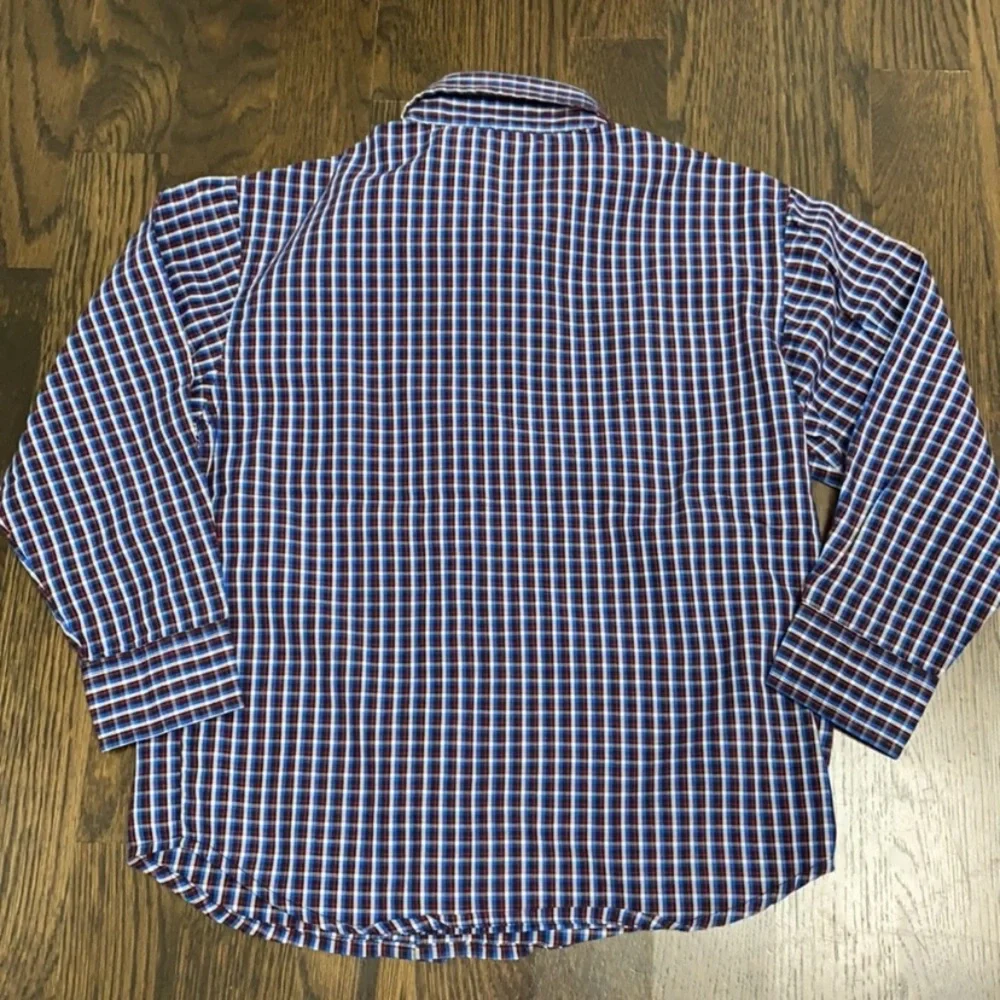 EUC Boys Button Down Shirts size 3T